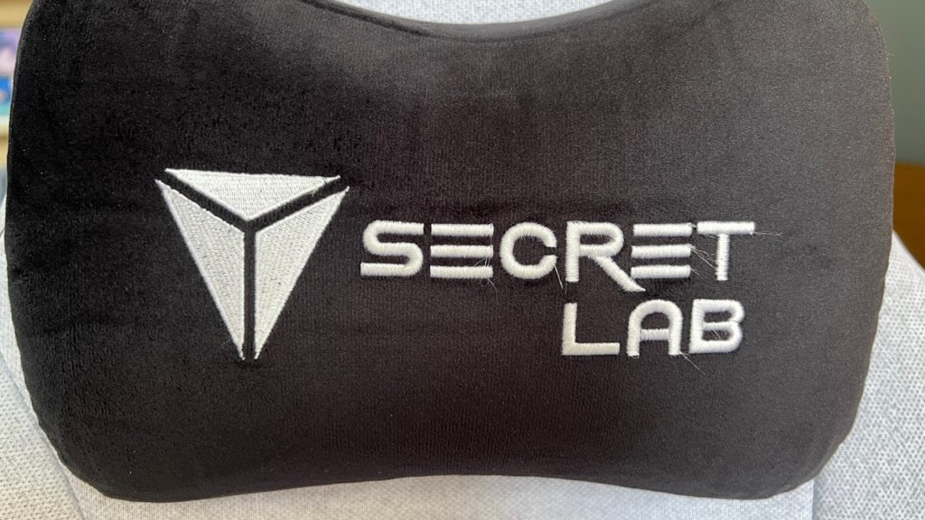 secretlab-pillow