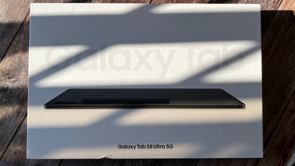 Samsung Galaxy Tab S8 Ultra Box