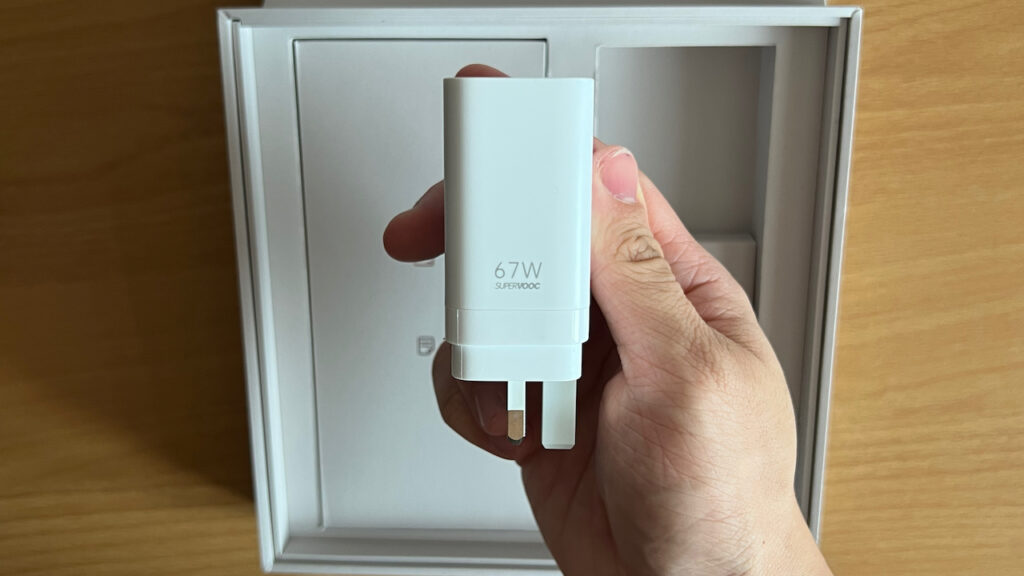Oppo Find N2 Flip Charger